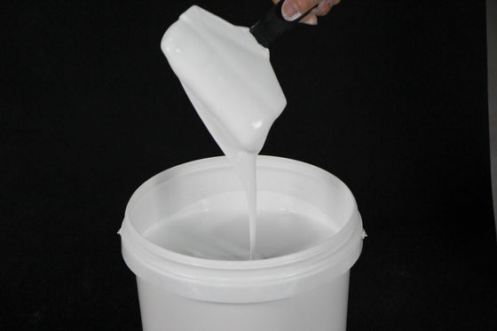 2-4mm Flogopite Mica Flakes Sizes Flogopite Flakes Chemical Formula KAl2 AlSi3O10 F supplier